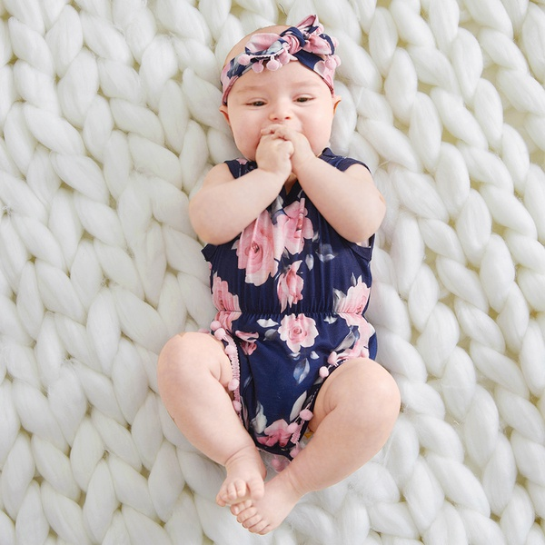 Pretty Floral Pattern Bodysuit and Headband Set for Baby Girl