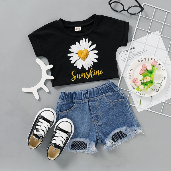 Baby Girl Casual Letter Print Daisy Top and Denim Shorts (No Shoes )