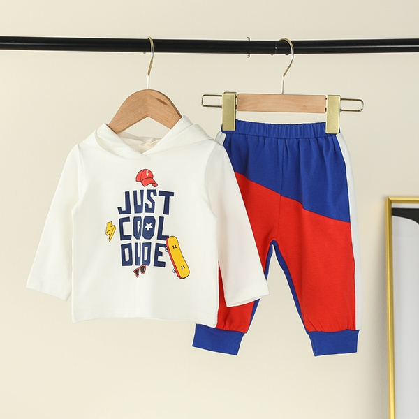 2-piece Baby / Toddler Boy Letter Print Skateboard Pattern Hoodie and Colorblock Striped Pants Set