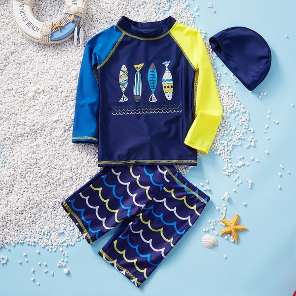3-piece Toddler Boy Stylish Colorblock Fish Print Rashguard and Trunk with Hat Swimsuit Set