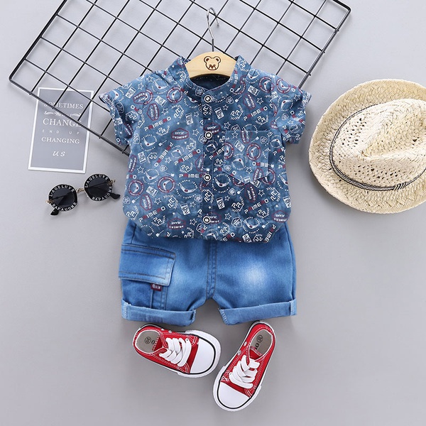 Printed Short-sleeve Top and Jeans Set