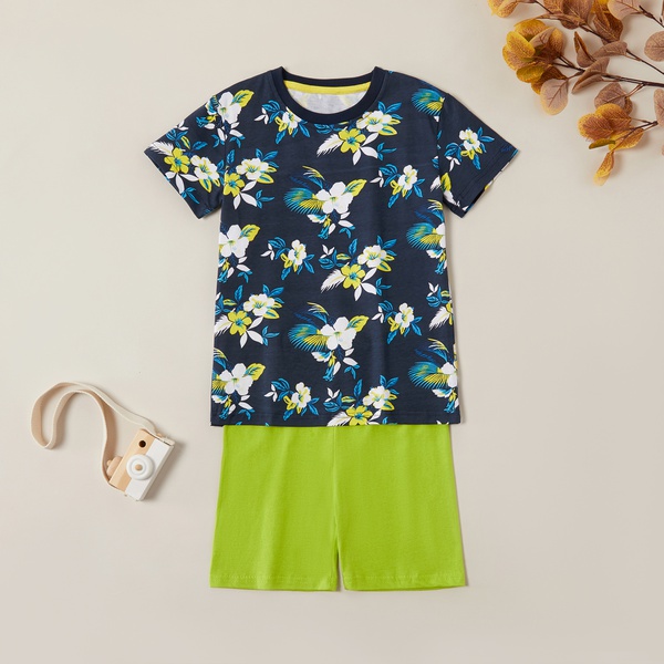 Trendy Cartoon Flower Top and Solid Shorts